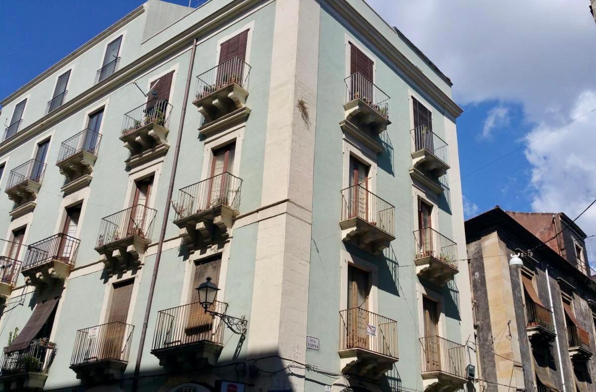 Sunshine House Acomodação com café da manhã Catânia Exterior foto
